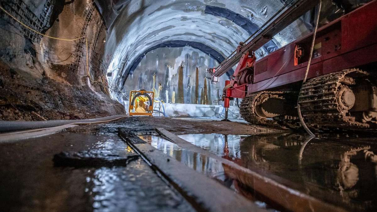 Starker Wasserandrang erschwert Bau: S 21: Tunnelbau Obertürkheim „neuralgischer Punkt“