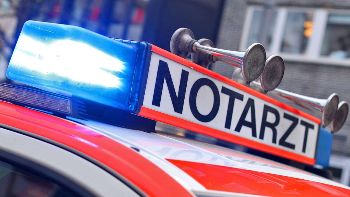 Notarzteinsatz in Echterdingen: Senior stürzt in Bus schwer