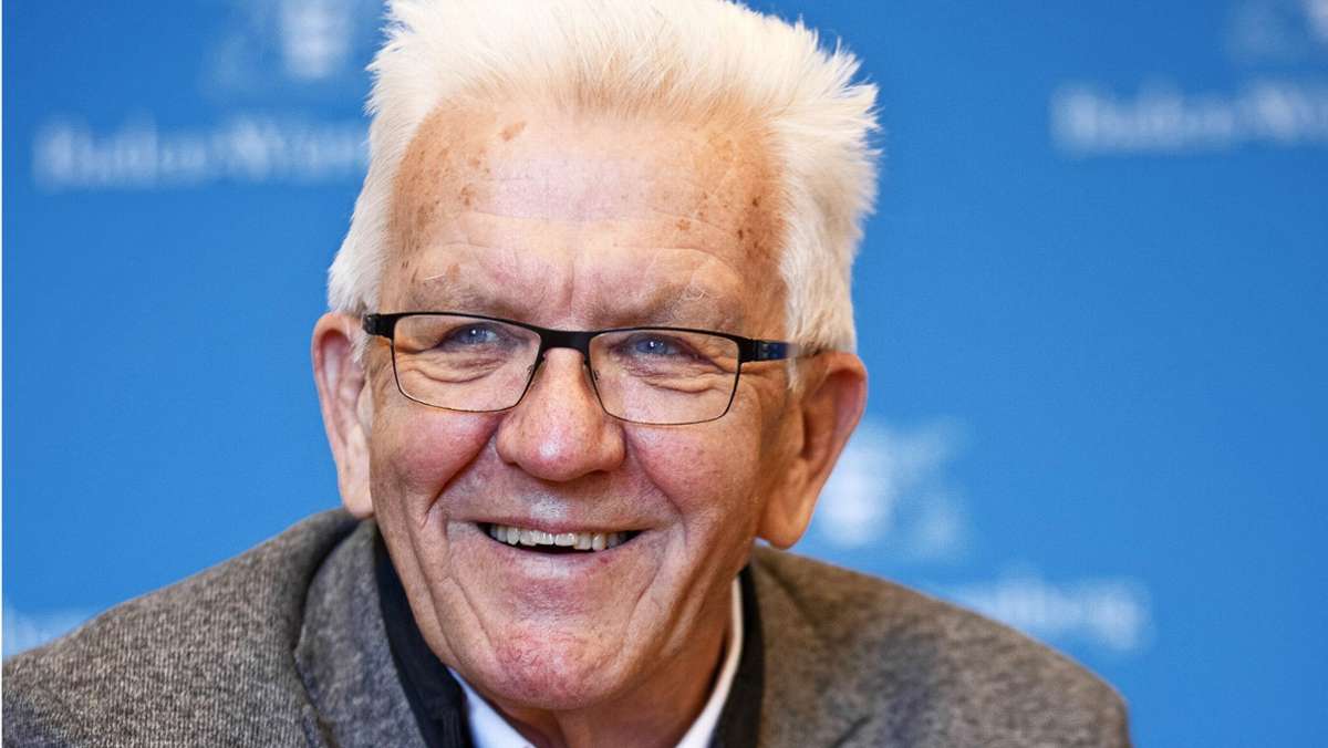 Gastrolle  in „Soko Stuttgart“: Kretschmanns erster Auftritt als Schauspieler – so schlägt er sich