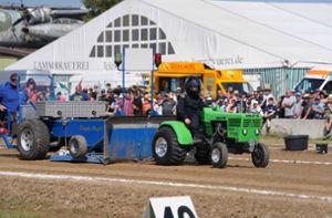 Oldtimer- und Traktor-Fans feiern den Kult