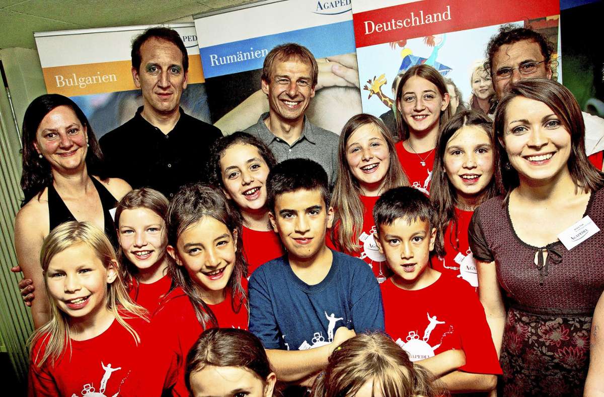 Bei der Einweihung des Agapedia-Kinderzentrums in Esslingen war auch Jürgen Klinsmann dabei. Foto: Frank Eppler