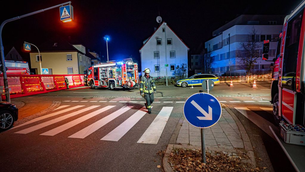 Unfall in Gerlingen: Auto prallt gegen Mauer –  18-jähriger Mitfahrer stirbt