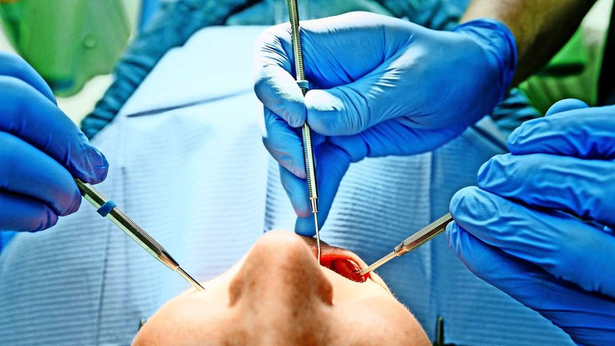 Betrug mit Zahnarztbedarf: Falscher Geschäftsführer „verkauft“ Schnäppchen