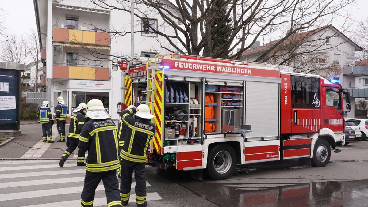 Feuerwehreinsatz in Waiblingen: Unheilvolle Kettenreaktion löst Brand in Pizzeria aus