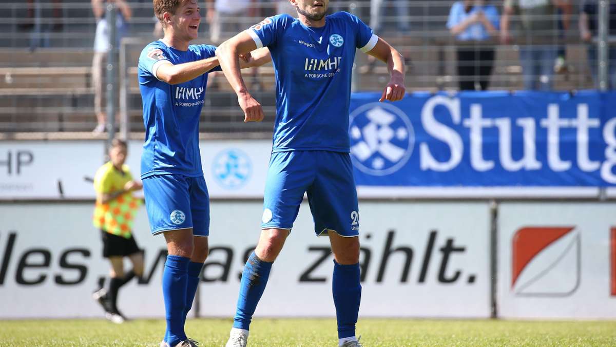 Stuttgarter Kickers siegen 3:0: Die Blauen ziehen mit dem SGV Freiberg gleich