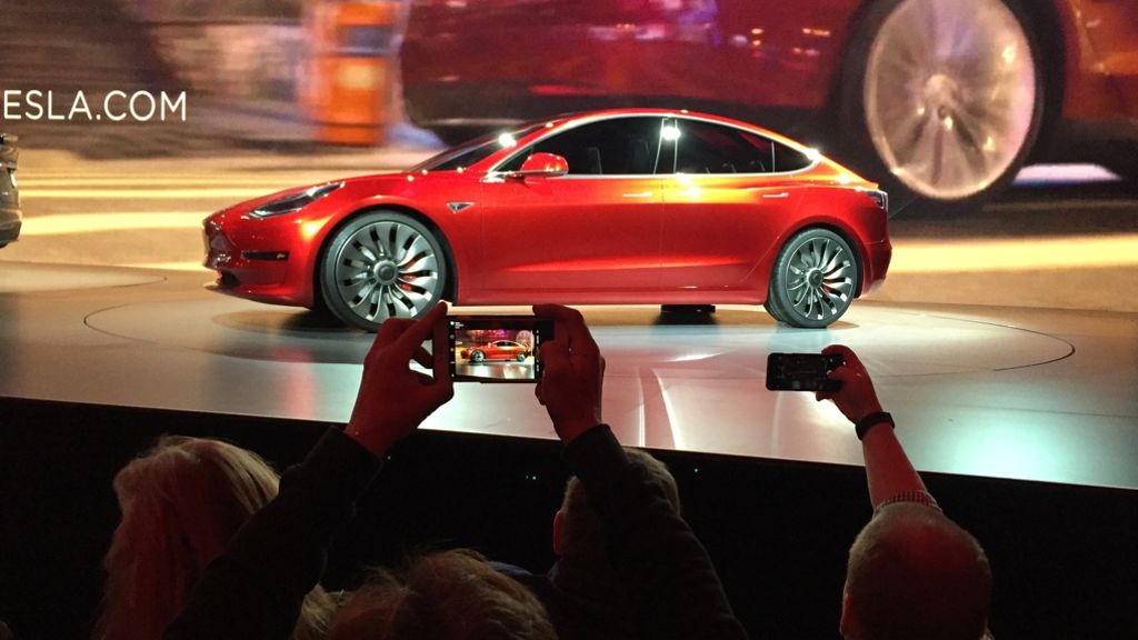 Tesla Model 3: Vorbestellungen für „Model 3“ gehen durch die Decke