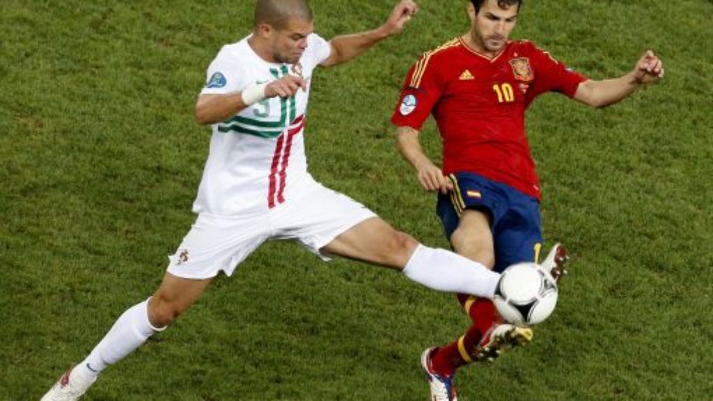 Fußball-EM: Cesc Fabregas schießt Spanien ins Endspiel