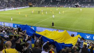 Ukrainisches  Nationalteam gewinnt emotionales Spiel in Gladbach