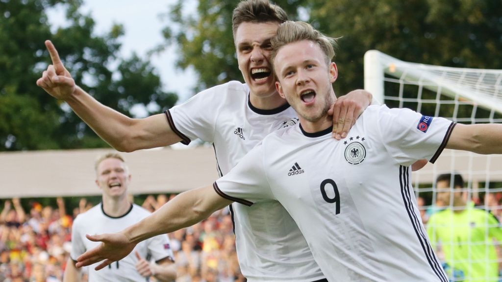 U19-Fußball-EM: Deutsche Elf kann auf WM-Teilnahme hoffen
