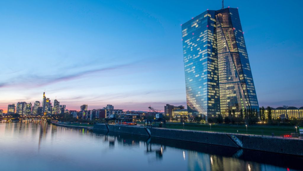 Europäische Zentralbank: Leitzins im Euroraum bleibt auf Rekordtief