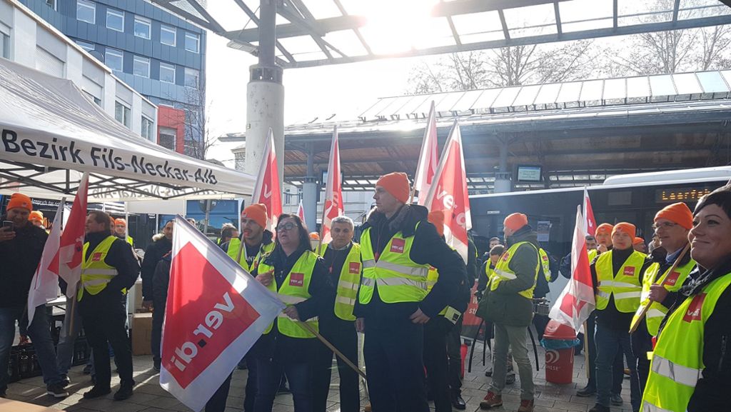 Streiks in der Region Stuttgart: Tarifkonflikt in der privaten Busbranche eskaliert
