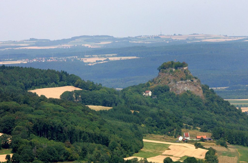 Die Festungsruine Hohentwiel ist ein beliebtes Ausflugziel. Der Hegau, die Vulkan- und Burgenlandschaft am westlichen Bodensee, liegt auf Platz sieben.