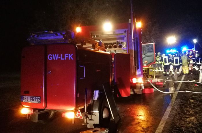 Drei Menschen sterben in brennendem Auto – Säugling gerettet
