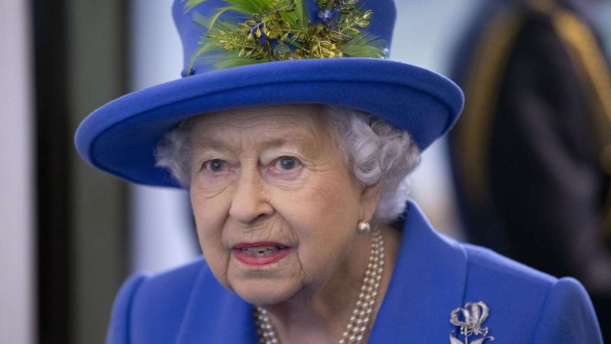  Nachdem der Buckingham-Palast mitgeteilt hatte, dass die Queen noch „mindestens zwei Wochen“ lang eine Ruhepause einlegen werde, ist Boris Johnson Befürchtungen um den Gesundheitszustand von Königin Elizabeth II. entgegengetreten. 