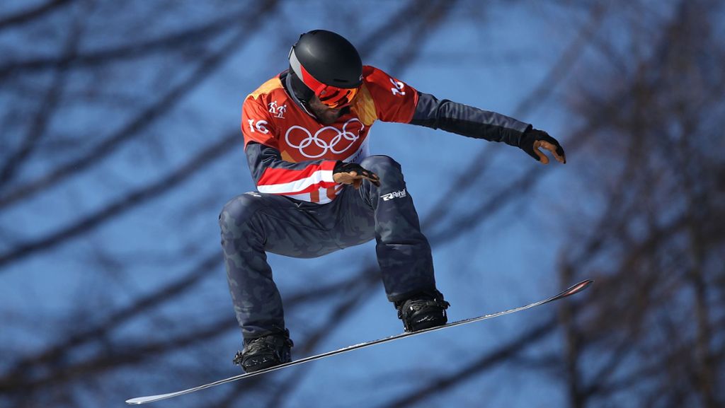  Nach seinem Halswirbelbruch bei den Olympischen Winterspielen in Pyeongchang ist der österreichische Snowboarder Markus Schairer erfolgreich operiert worden. Das teilte der Österreichische Skiverband (ÖSV) am Montag mit. 