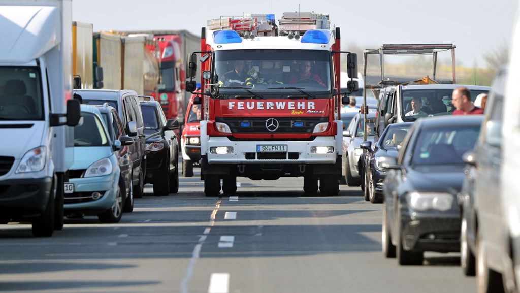 Rettungsgasse kann Leben retten: Das müssen Autofahrer wissen