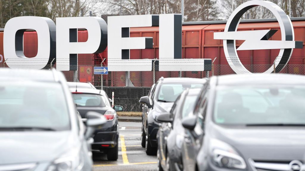  Dass sich der Mutterkonzern PSA mit Fiat Chrysler verbindet, könnte sich stark auf die Rolle der deutschen Marke auswirken. „Opel ist der Verlierer bei der Fusion“, meint Ferdinand Dudenhöffer vom CAR-Institut der Uni Duisburg-Essen. 