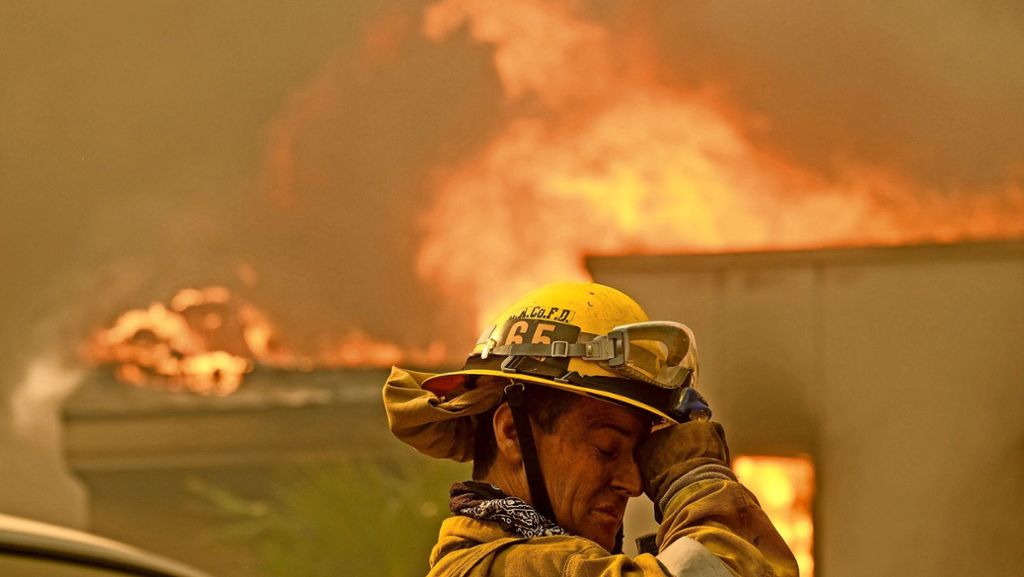  Prominente und Normalbürger haben in Kalifornien ihr Heim an die Flammen verloren. Wenn der Rauch verzogen ist, wird die Kluft zwischen Arm und Reich schlimmer als zuvor zu Tage treten. 