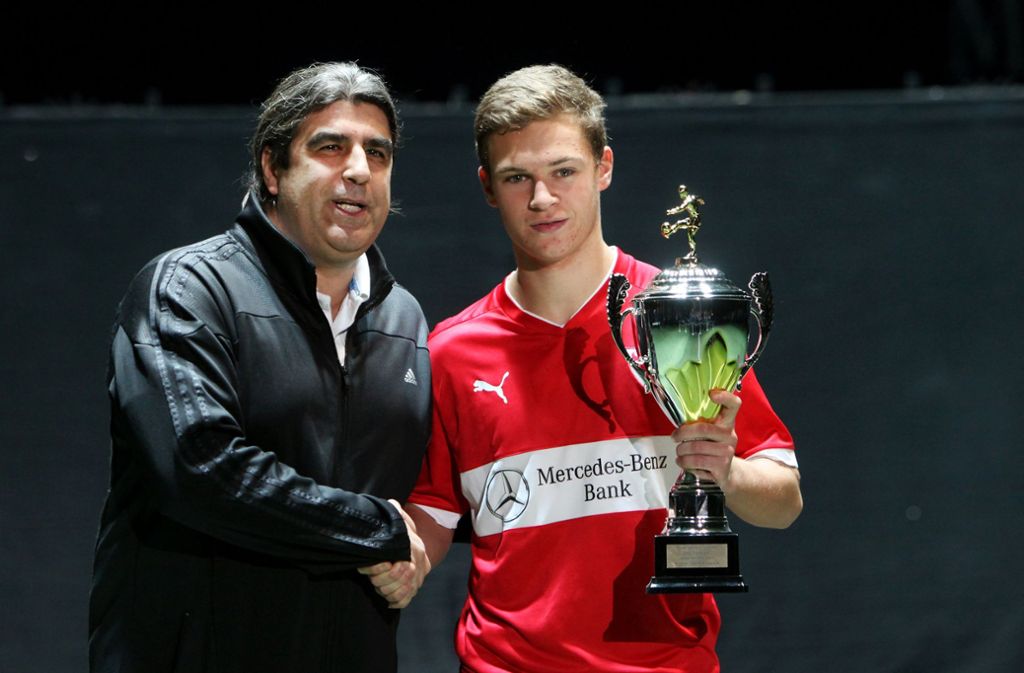 Erste Ehrung für Joshua Kimmich: Im Januar 2013 wurde er beim traditionellen Junior-Cup in Sindelfingen als bester Spieler des Turniers ausgezeichnet – der Glaspalast wurde für viele Talente das Sprungbrett zu einer großen Karriere.