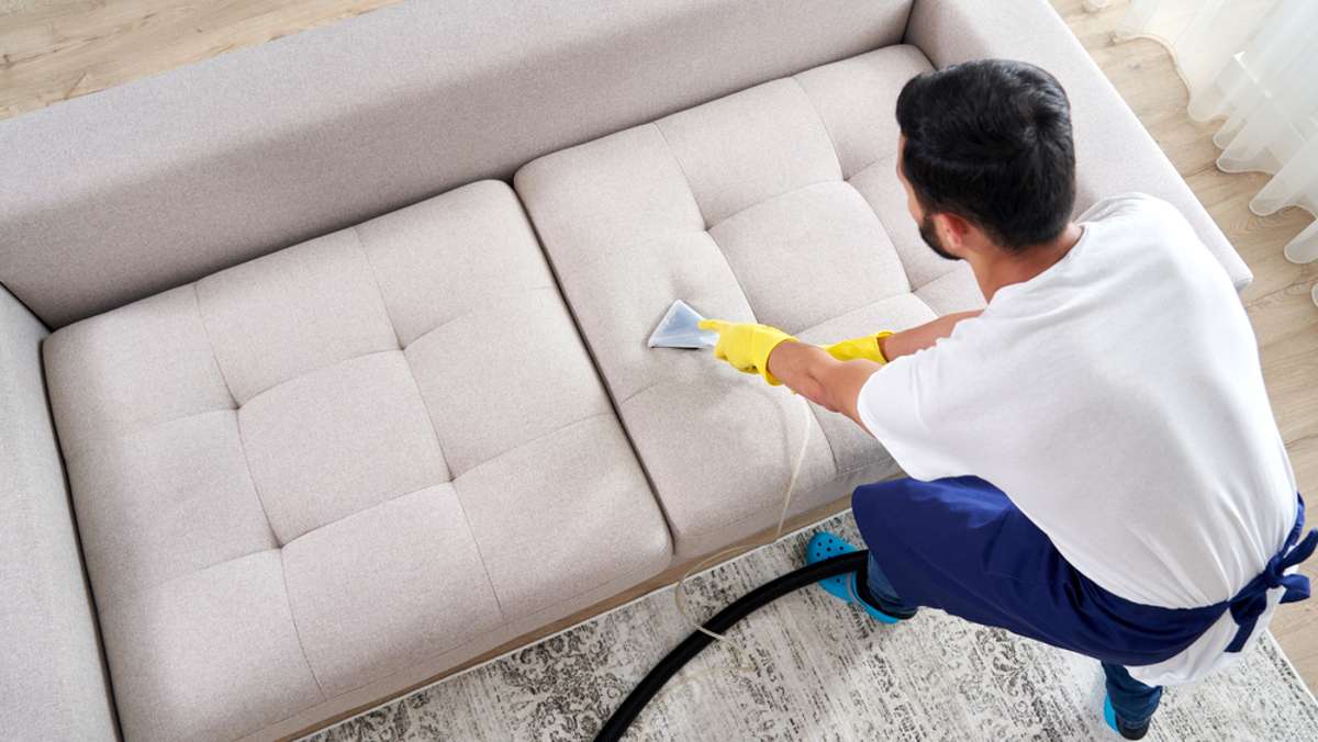 Sofa reinigen: Welches Gerät ist das beste? (Vergleich)