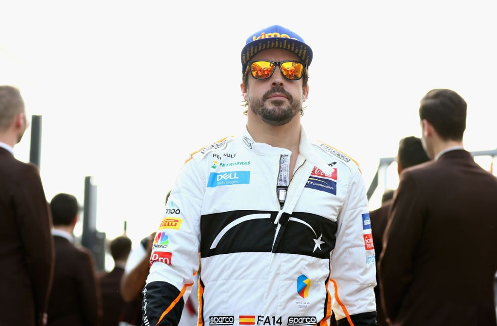 Fernando Alonso: Der Spanier Fernando Alonso wurde zweimal Formel-1-Weltmeister und am Sonntag Langstrecken-Weltmeister nach seinem Gesamtsieg in Le Mans, wo er bereits zum zweiten Mal siegreich war. Diese beiden WM-Titel gewann noch kein anderer Rennfahrer vor ihm. Ihm geht es wie Montoya, allerdings fehlt Alonso für die Triple Crown (Siege in Monaco, Le Mans und bei Indy 500) jetzt nur noch der Erfolg in Indianapolis. Alonso, einer der begabtesten Piloten der Formel-1-Geschichte, irrte nach seinen beiden Titeln mit Renault in den Jahren 2005 und 2006 allerdings nur noch umher. Bei McLaren (Spionageaffäre und später sportliches Desaster) und Ferrari (anhaltende Erfolglosigkeit) wurde er nie wieder so glücklich wie bei den Franzosen von Renault.