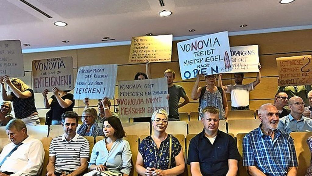 Drohende Mieterhöhung in Stuttgart-Nord: Protest im Rathaus gegen Wohnungskonzern