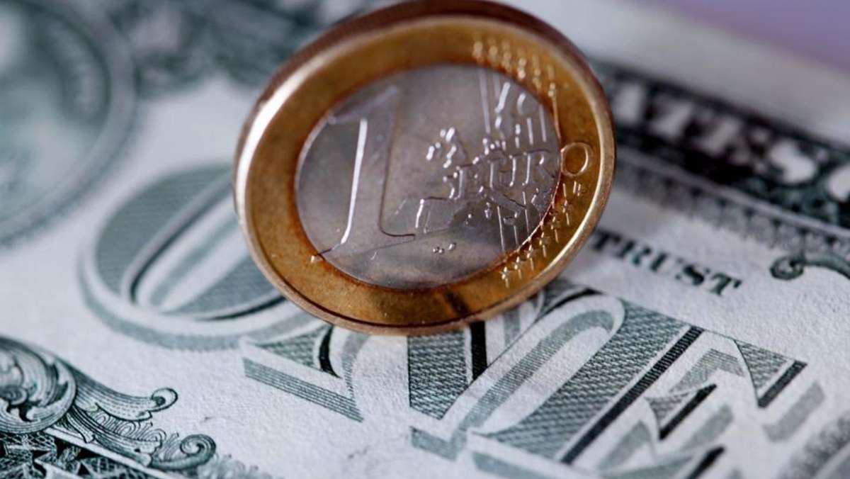 Wechselkurs: Die hohen Kosten des schwachen Euro