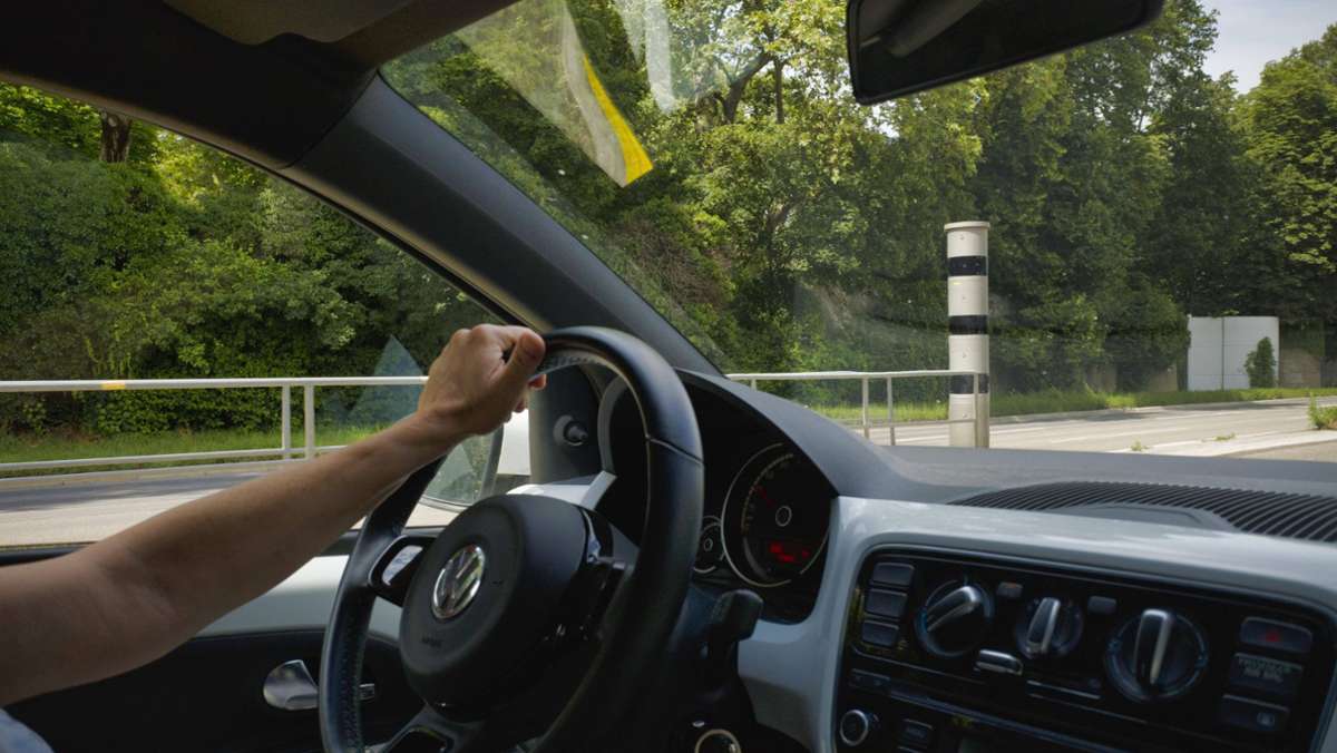 Firma aus Stuttgart: Fünf Autos einer Firma innerhalb von 106 Minuten geblitzt