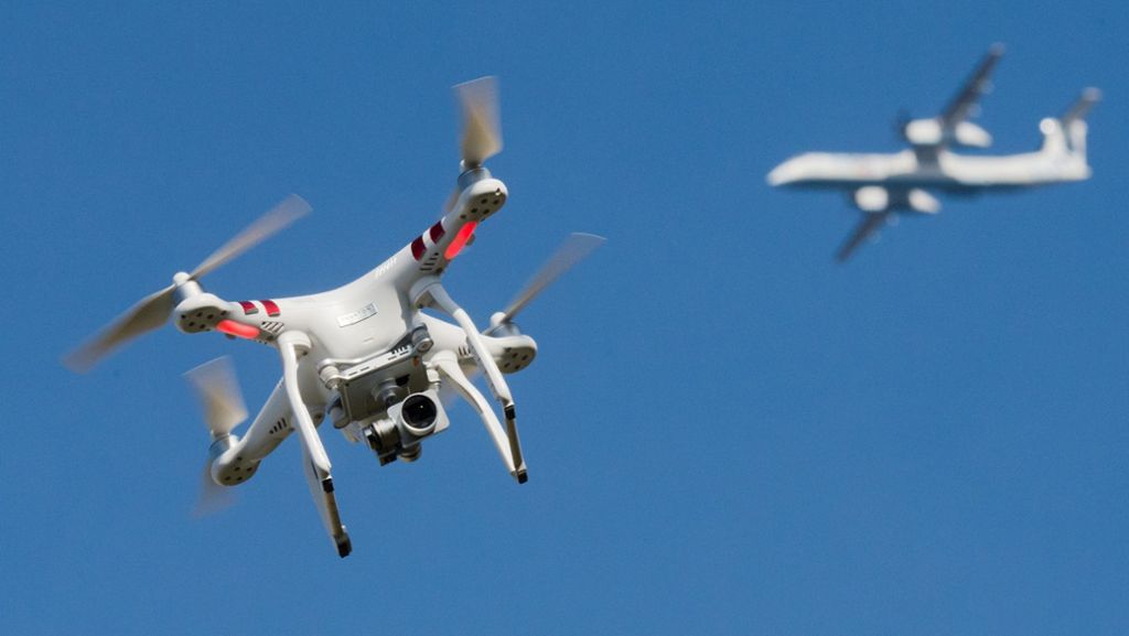 London: Flughafen Heathrow stoppt nach Drohnen-Sichtung alle Starts