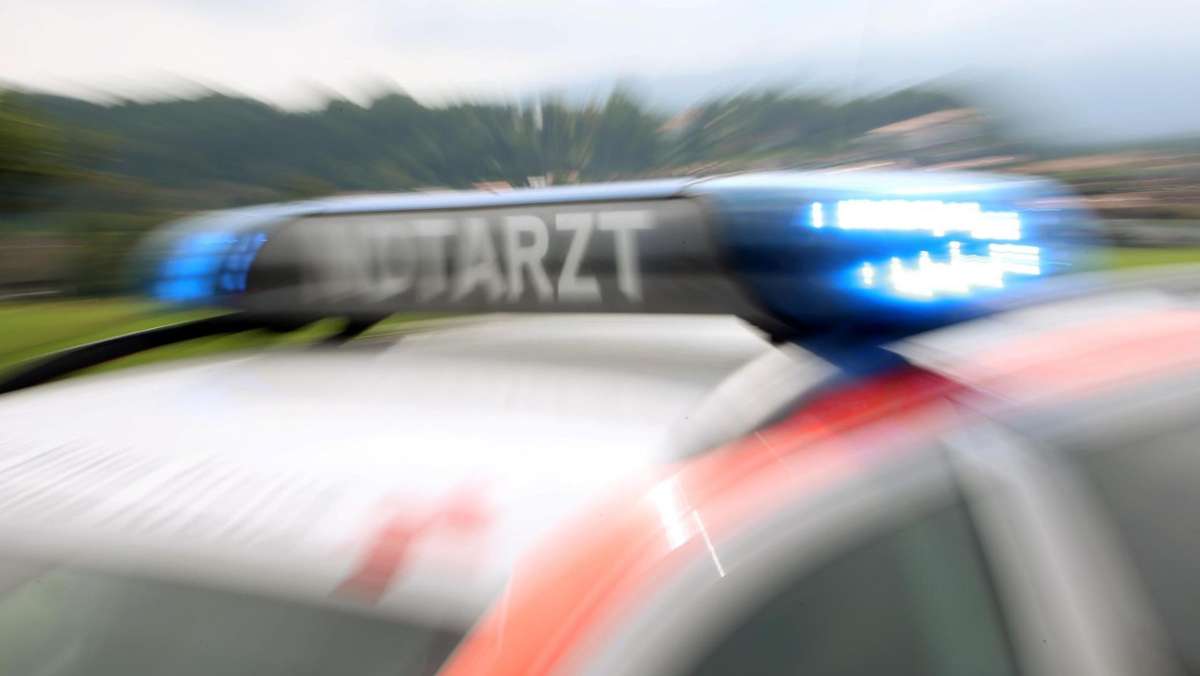 Unfall auf  A1 bei Wuppertal: Rettungsgasse blockiert –  Notarzt schnappt sich Fahrrad