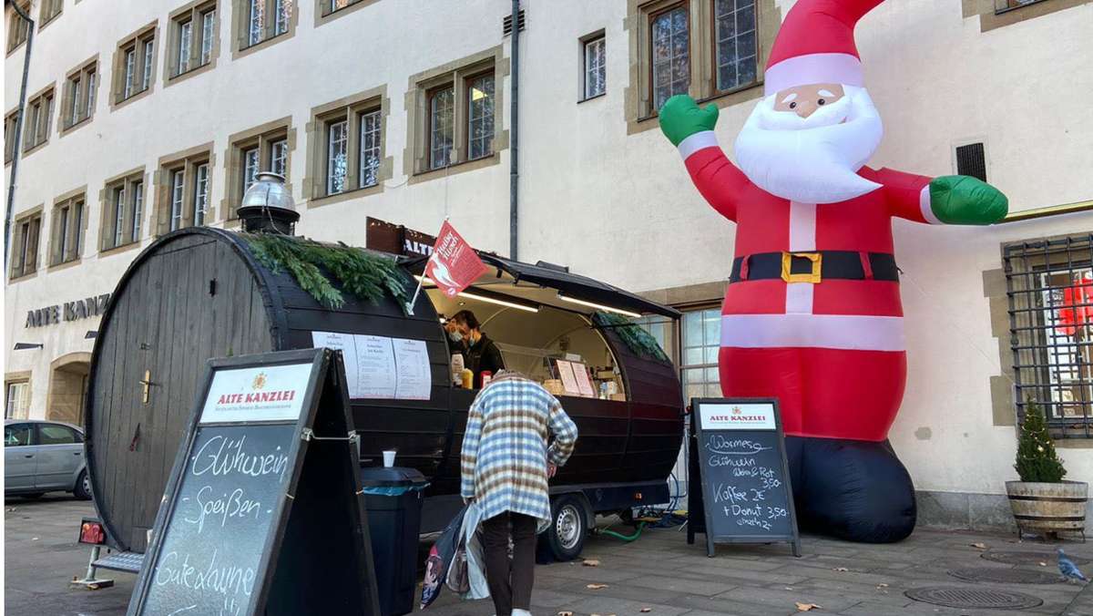 Ersatz-Weihnachtsmarkt in Stuttgart: Schausteller kritisieren    „zweierlei Maß“ beim Glühwein to go