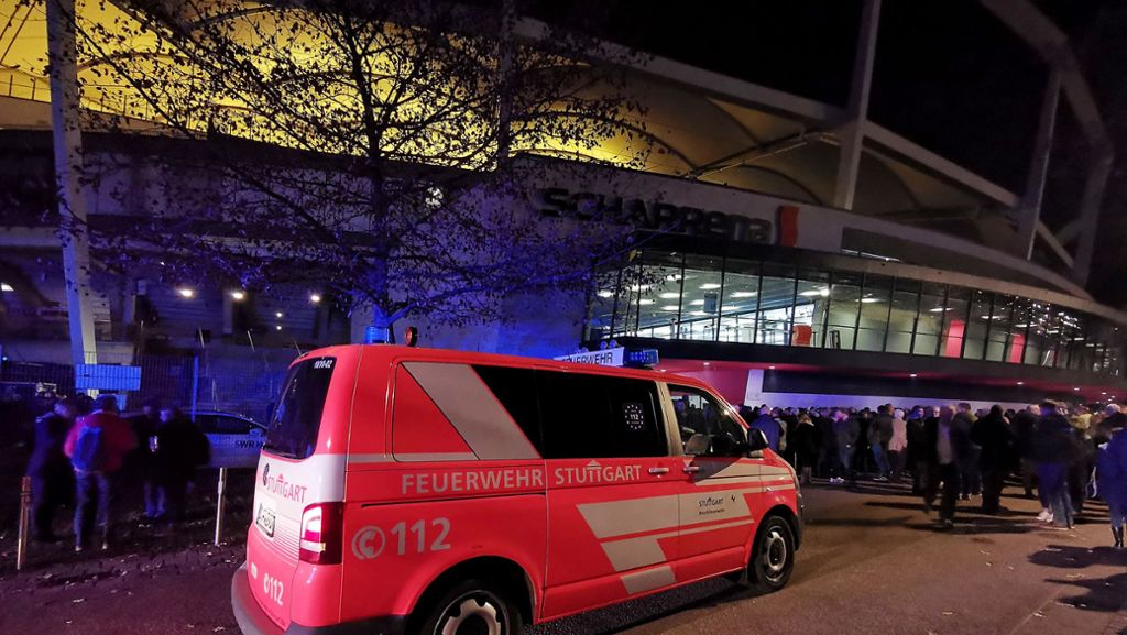  Zum zweiten Mal innerhalb von zwei Monaten gibt es bei einem Handballspiel in der Stuttgarter Scharrena Feueralarm. Es wird zu Ende gespielt – und der TVB Stuttgart unterliegt im DHB-Pokal dem THW Kiel knapp. 