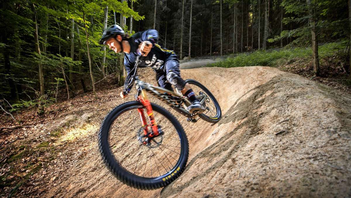 Mountainbiker in  Fellbach: Entsetzen über Scherben auf dem Trail
