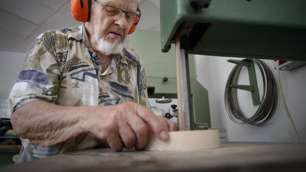 Seniorenwerkstatt Backnang eröffnet: Holzarbeiten als Lebenselixier