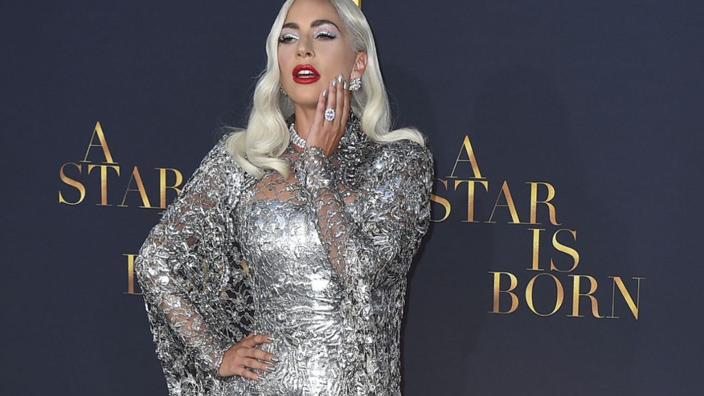  Ihre erste Hauptrolle in dem Film „A Star ist born“ hat die Sängerin Lady Gaga so beansprucht, dass sie sich noch immer davon erholen muss. Entsprechende Lorbeeren hat sie für ihre Anstrengungen nun kassiert. 