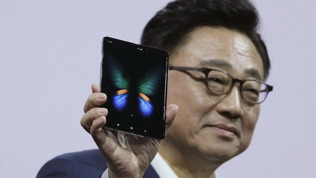 Galaxy Fold: Samsung bringt aufklappbares Smartphone auf den Markt