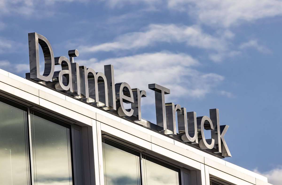 Der Hauptsitz der Daimler Truck Holding AG in Leinfelden-Echterdingen Foto: imago images/Arnulf Hettrich