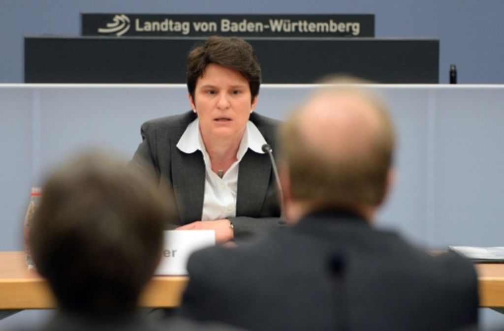 Die ehemalige Verkehrsministerin Tanja Gönner – hier bei ihrer Aussage vor dem Untersuchungsausschuss im Januar 2015 – muss frühere Emails freigeben. Foto: dpa
