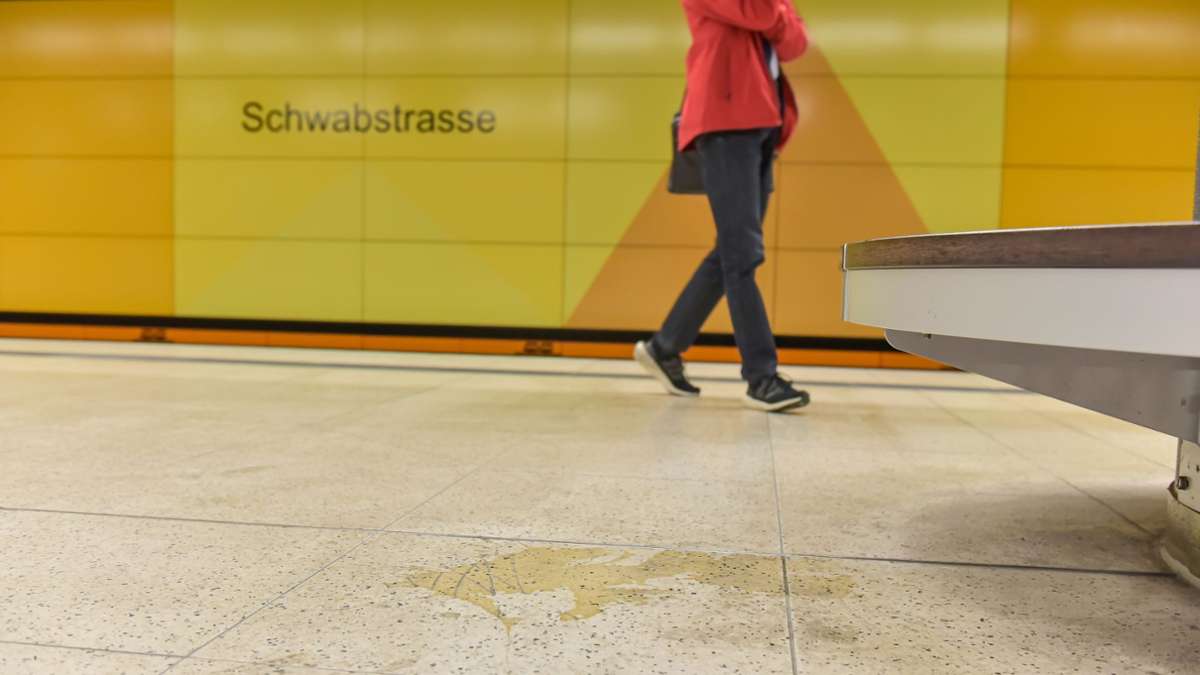 Nach  Zwischenfall bei der S-Bahn Stuttgart: Tür öffnete sich während der Fahrt – jetzt schaltet sich  Behörde  ein