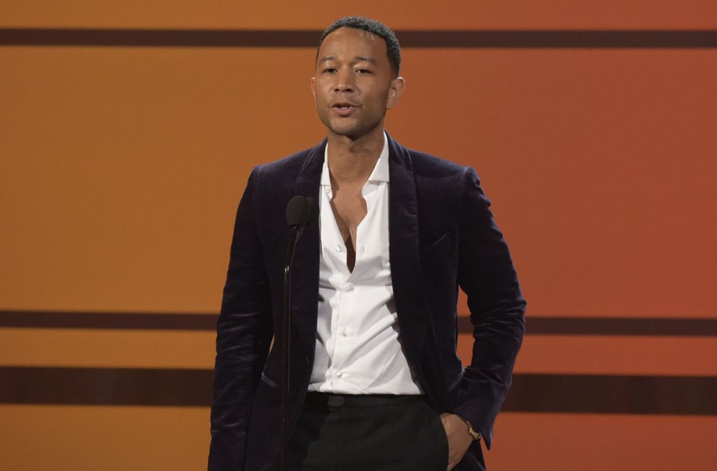 Auch alles andere als zugeknöpft: Sänger John Legend bei den Bet Awards.