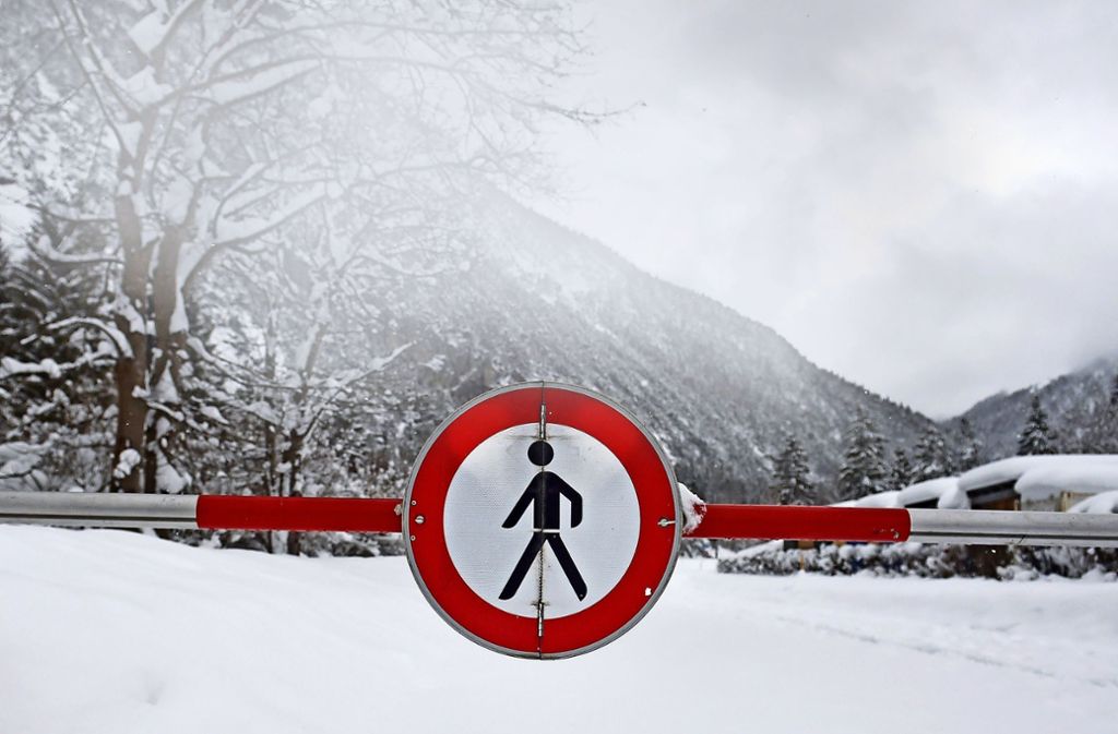 Am Dienstag waren zahlreiche Lifte und Pisten in den bayerischen Skigebieten gesperrt.