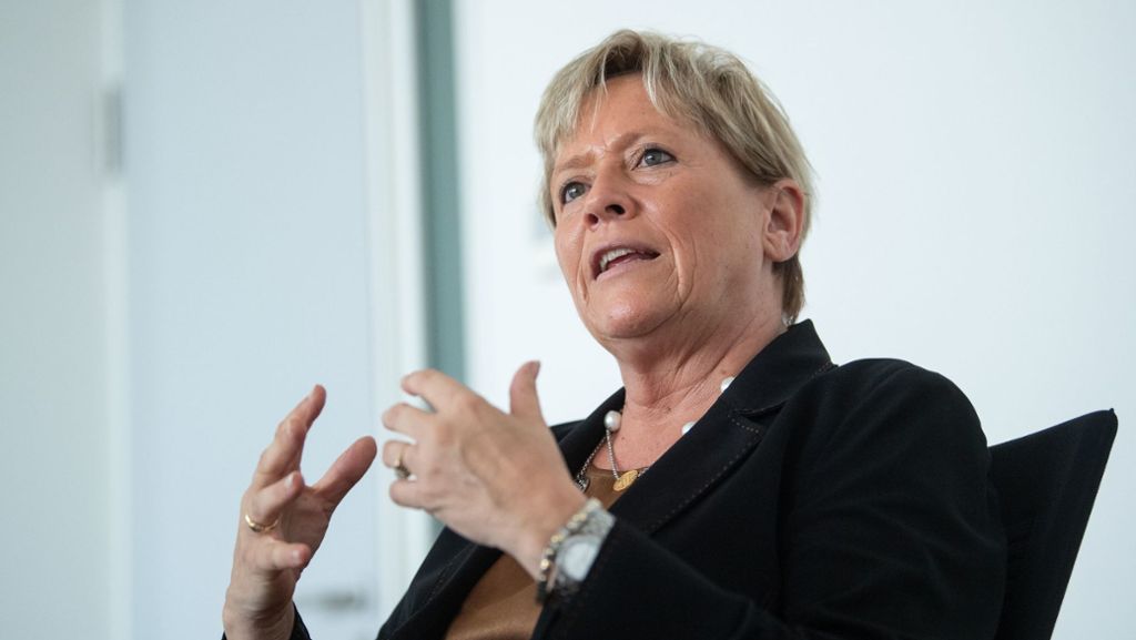 Susanne Eisenmann: Kultusministerin bittet um Hilfe wegen des AfD-Meldeportals