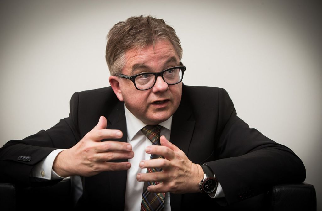Bei der Landtagswahl 2016 trat Guido Wolf von der CDU gegen den Grünen-Spitzenkandidaten Kretschmann an.