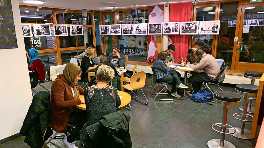 S-Süd Lerncafé für Flüchtlinge: Dem Erfolgsprojekt droht das Aus