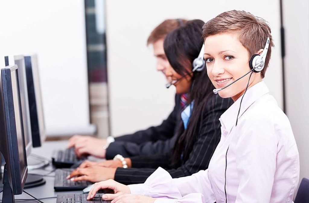 Die Hotline-Mitarbeiter sind meistens freundlich. Probleme lösen können sie aber oftmals nicht. Foto: AdobeStock