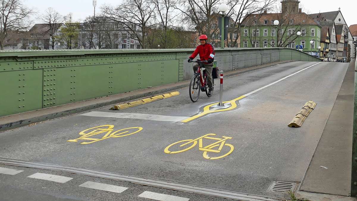 Wilhelmsbrücke in Bad Cannstatt: 365 Tage lang sind Autos unerwünscht