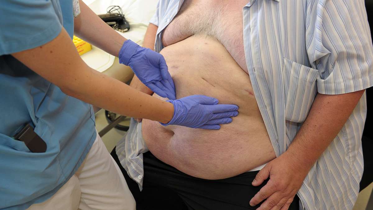  Immer mehr Menschen im Südwesten sind krankhaft übergewichtig. Das berichtete die Krankenkasse Barmer am Dienstag in ihrem Arztreport. 