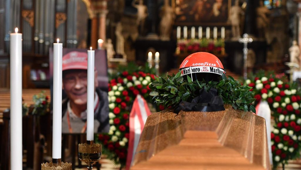 Trauerfeier für Niki Lauda: Tausende nehmen Abschied im Wiener Stephansdom