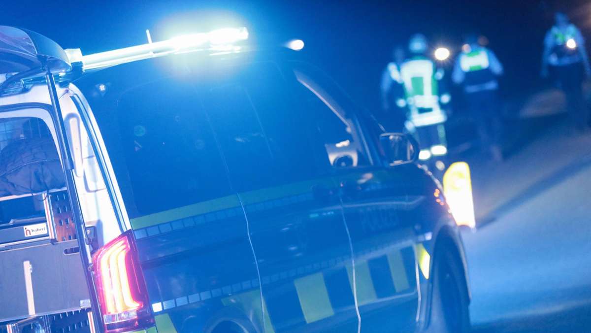 A5 bei Lahr: Auto prallt gegen Lastwagen – 37-jährige Fahrerin stirbt