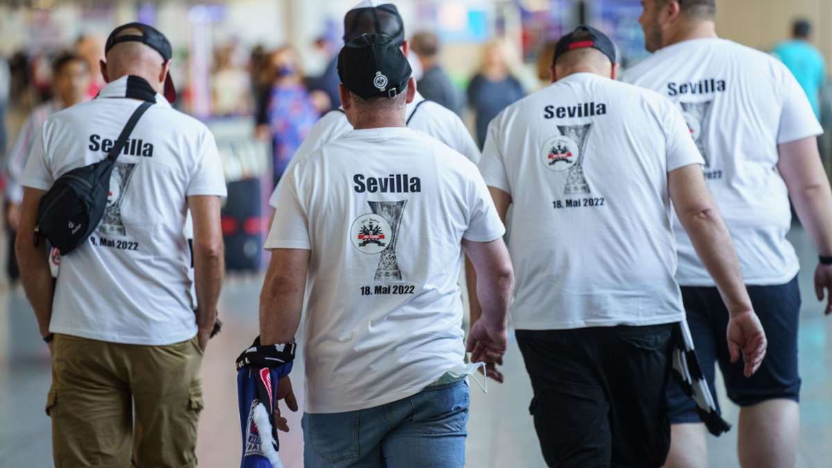 Europa League Finale in Sevilla: Tausende Frankfurter Fans auf dem Weg zum Stadion